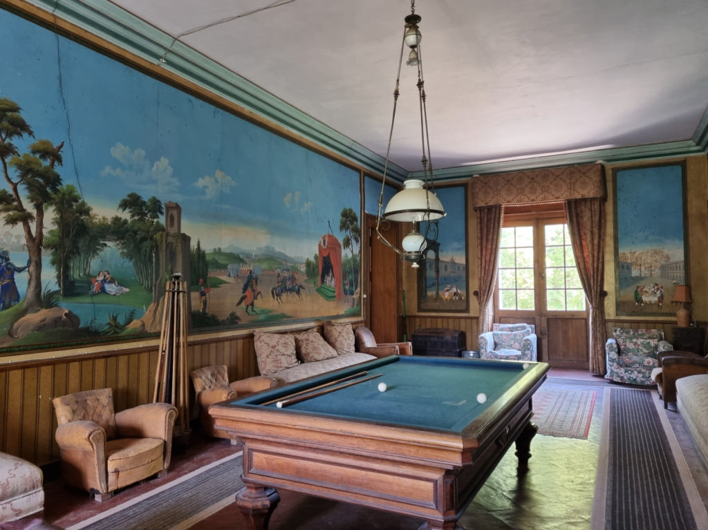 Aude. Authentic 16th Century château, 3 independent cottages. 14 acres.