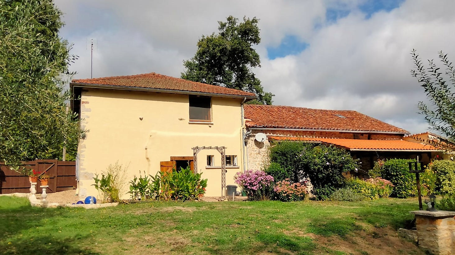 Stone house, outbuildings, pond, mature gardens, Charente