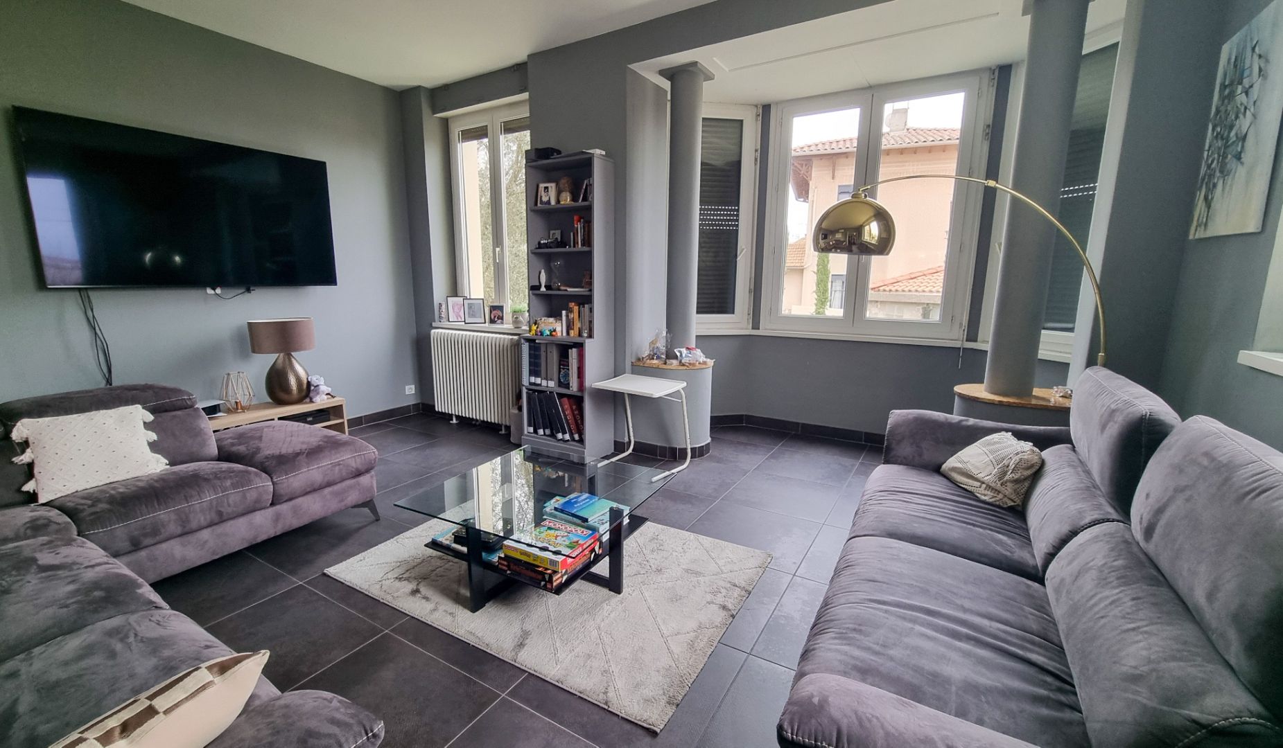 Iconic 6-Bedroom Art Deco Style Townhouse with Panoramic Views of Carcassonne Castle