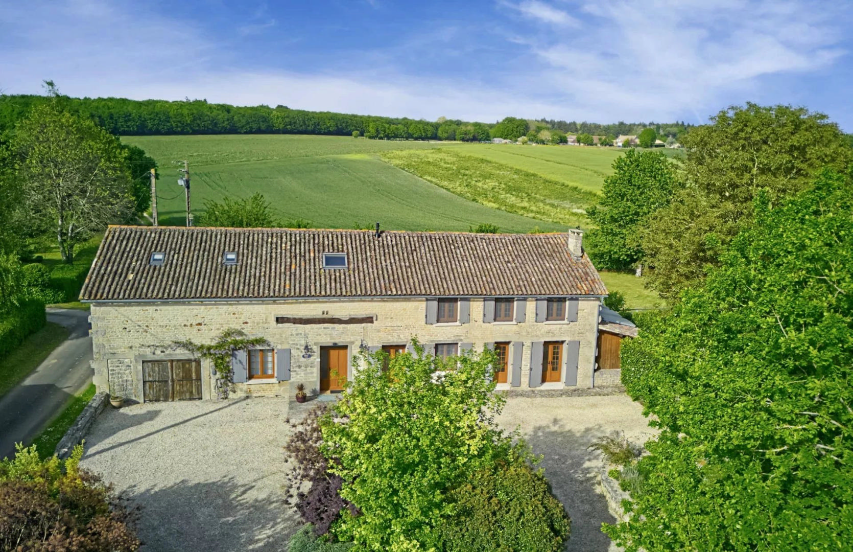 House in Lorigne - Image 3