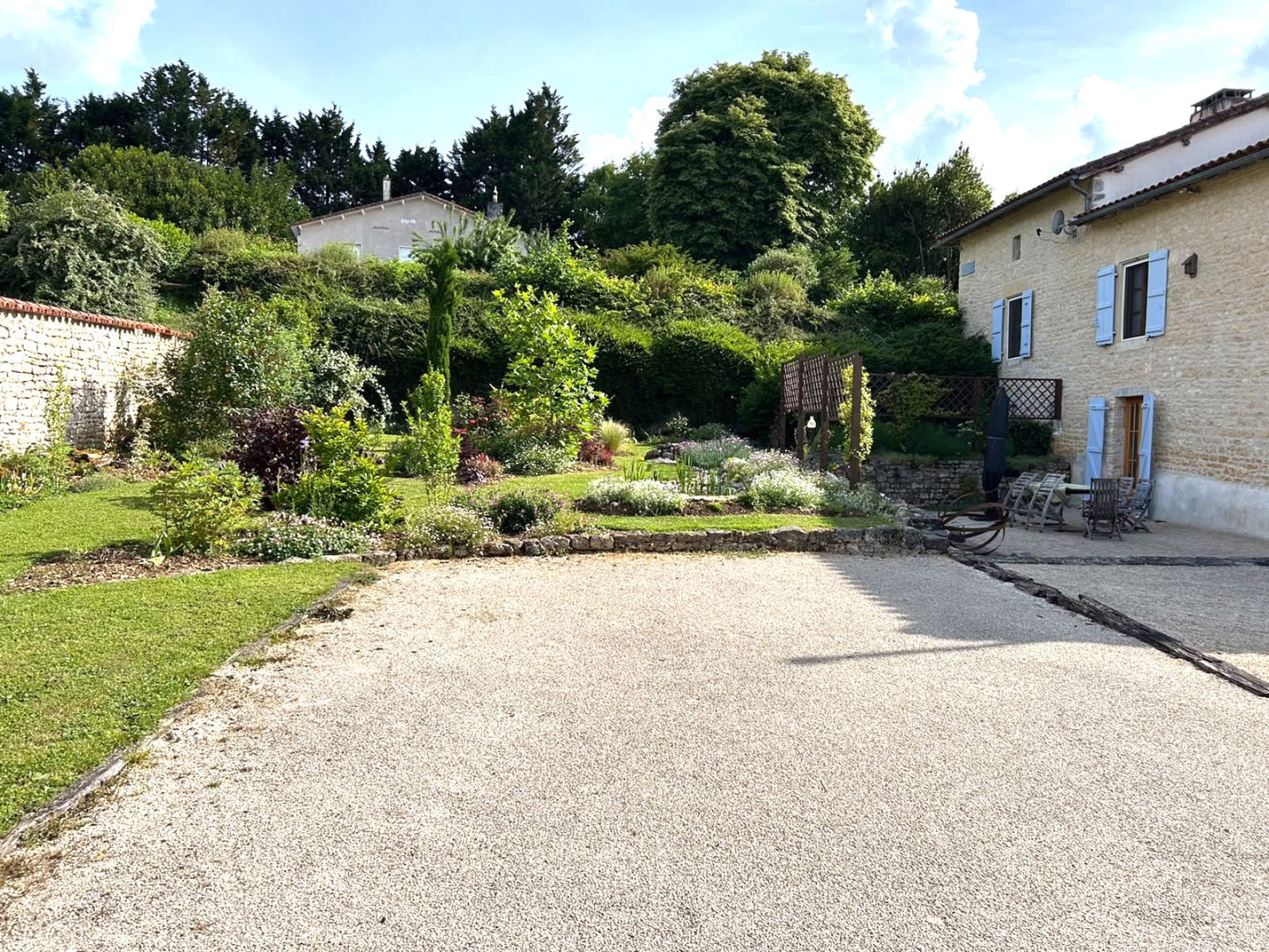 Near Verteuil, Charming Old Stone Detached Village House, Views, Remarkable Country Gardens