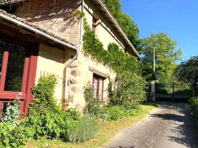 Beautifull Old Mill House, 4 Beds, Gîte, Riverside, Outbuildings, Views