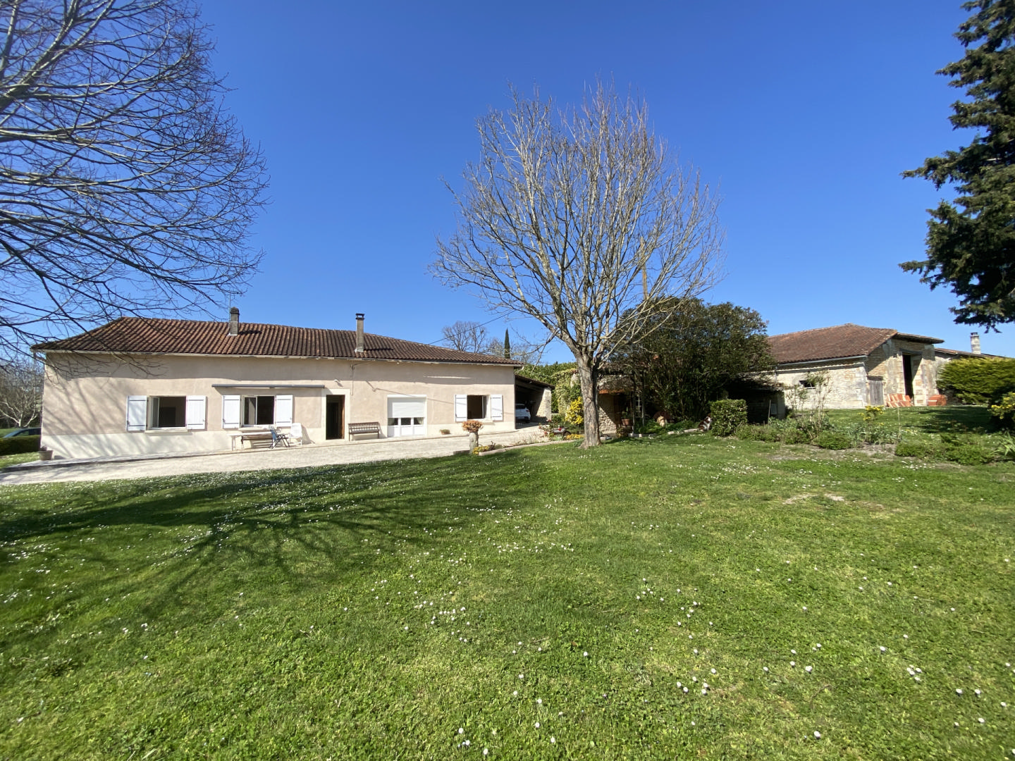 House in Saint-Avit - view 1