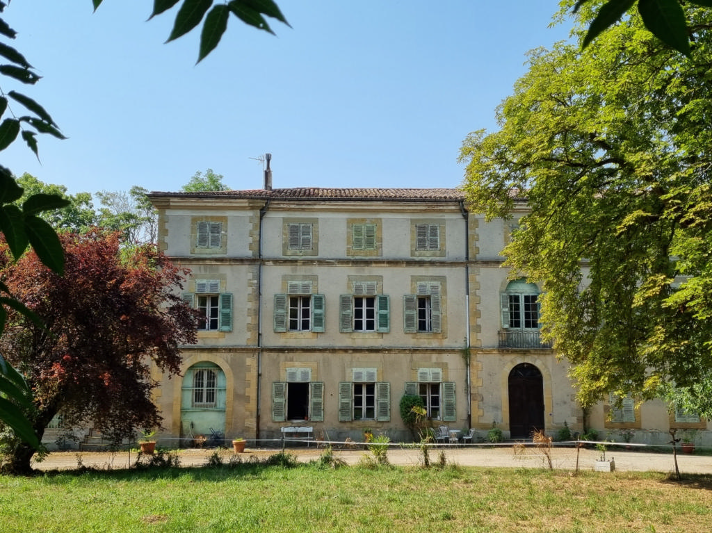 Aude. Authentic 16th Century château, 3 independent cottages. 14 acres.