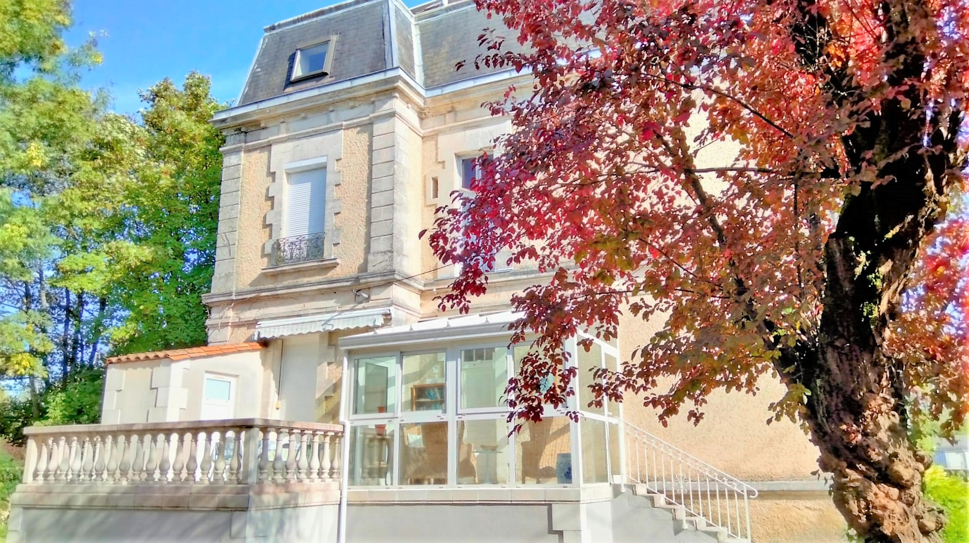 5 bed, Maison de Maître, Pool, Gîte, Fast Internet, Nr. Angoulême