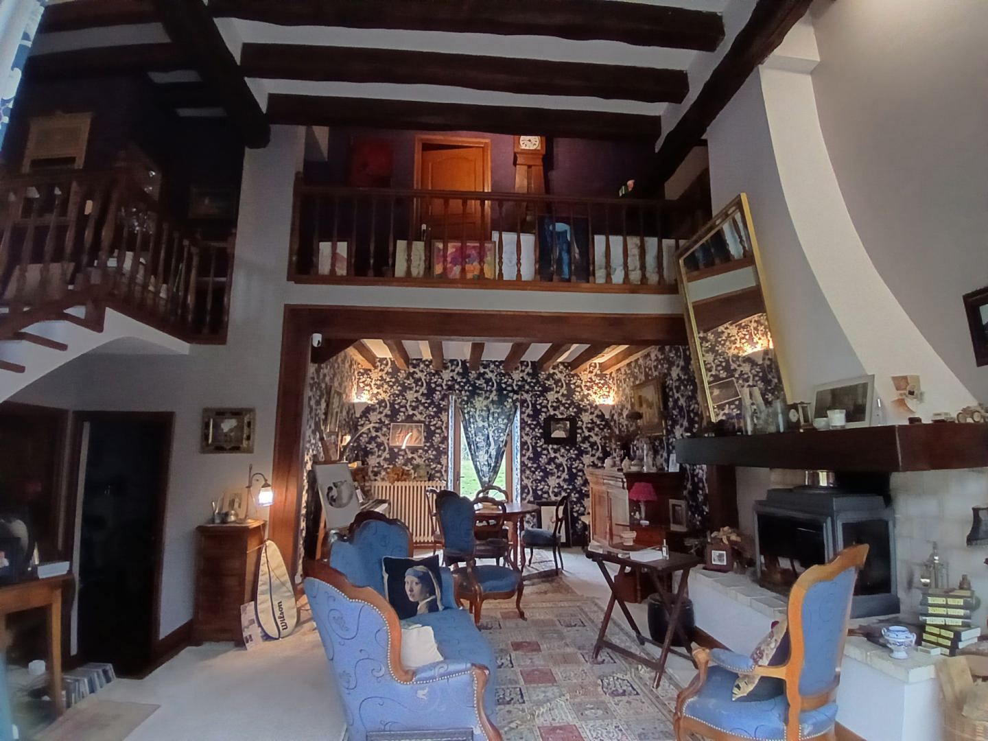 Character stone house with studio apartment, garage and garden for sale Dordogne