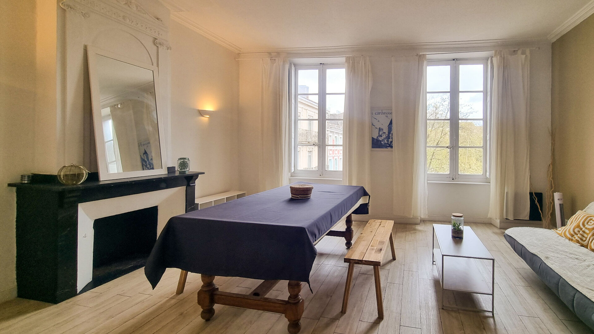 Charming 2 Bedroom 2nd Floor Apartment in the Heart of Carcassonne