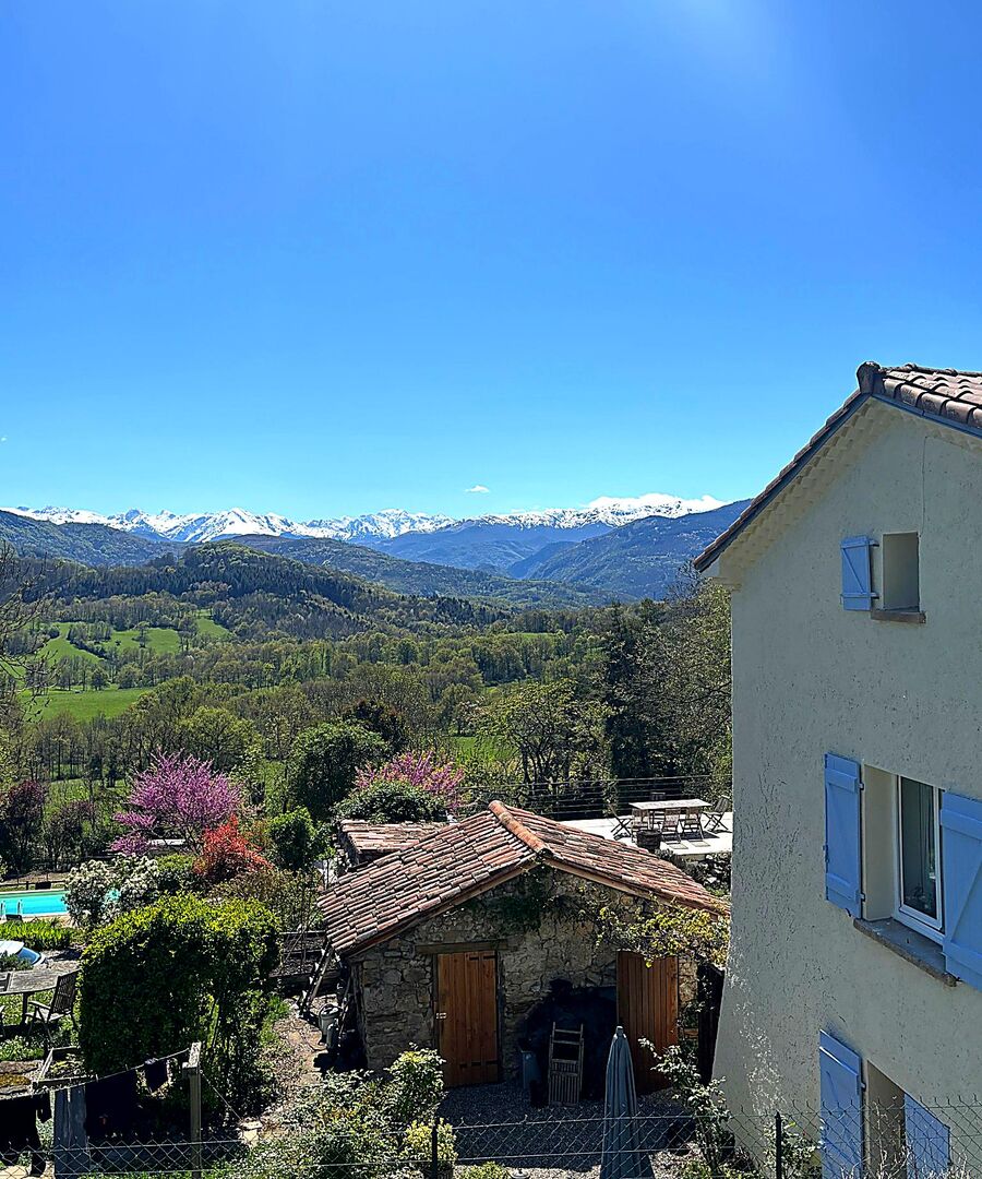 Idyllic 5-Bed Country Home with Guest Cottage, Pool &amp; Breathtaking Pyrenees Views