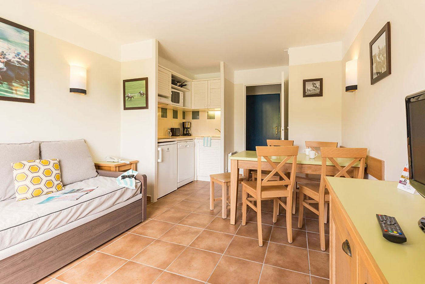 Apartment - studio near BRANVILLE, Calvados