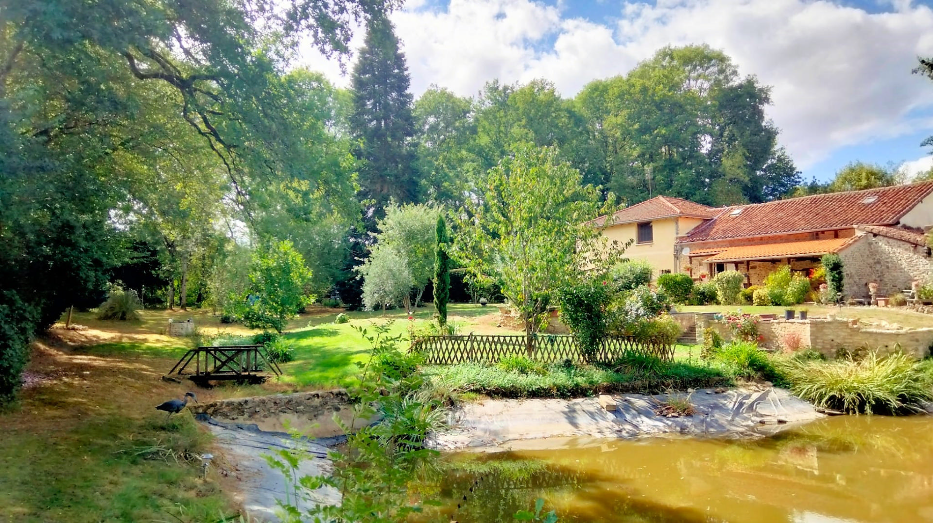 House in Terres-de-Haute-Charente - view 1