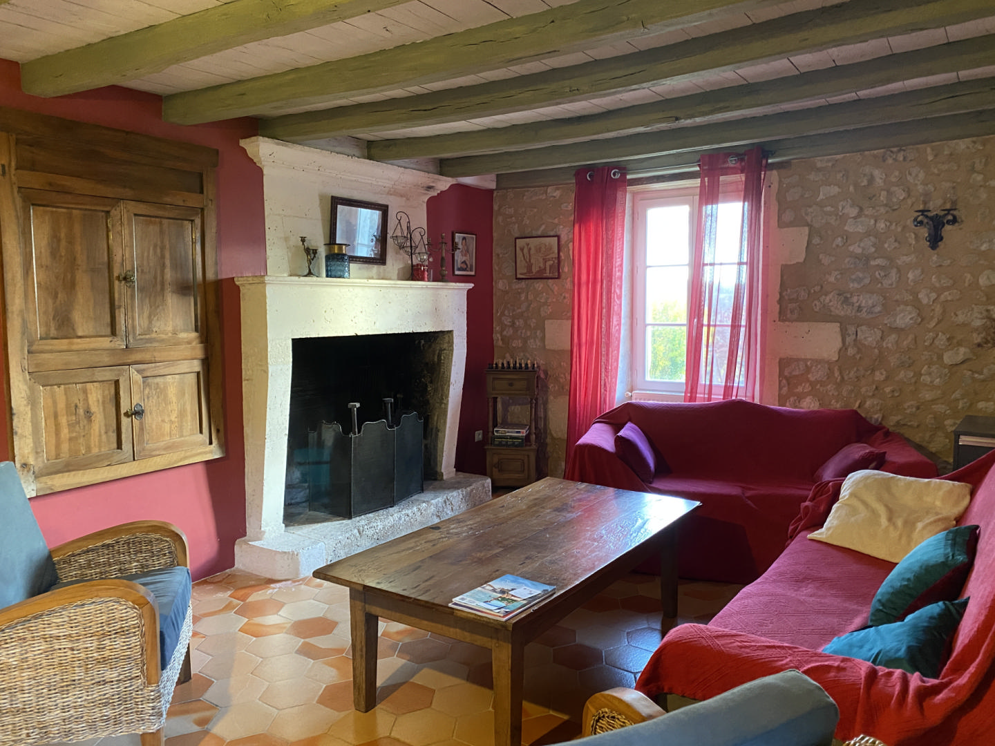 Country house with outbuildings and heated swimming pool