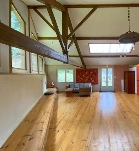 Lovely position, Converted mill with 8 bedrooms and pretty gardens. Income potential