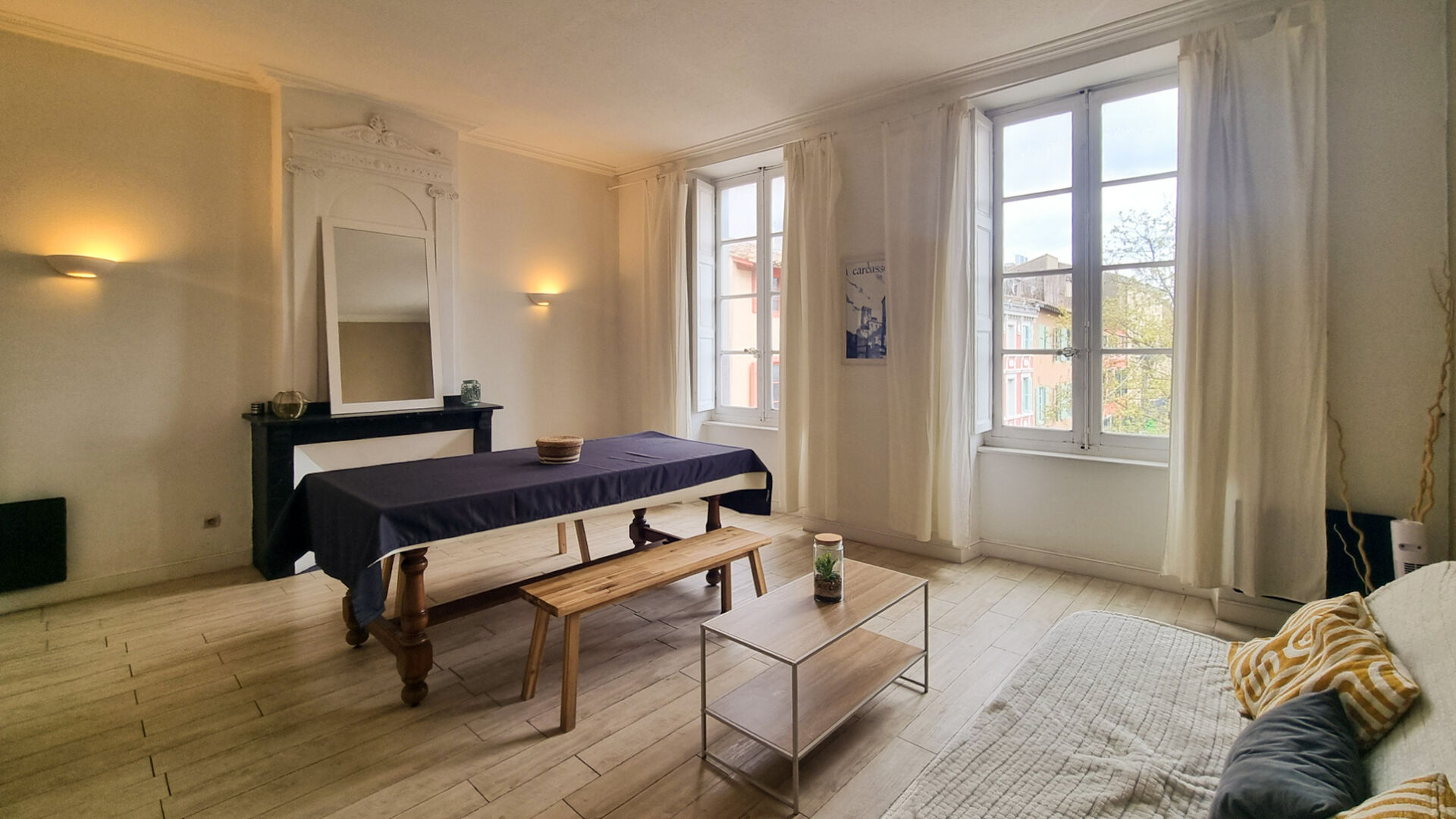Charming 2 Bedroom 2nd Floor Apartment in the Heart of Carcassonne