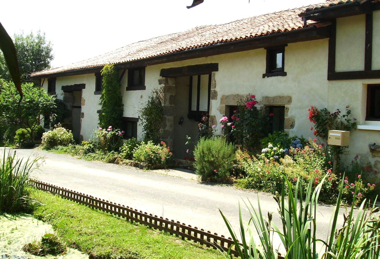 Lakes of Haute Charente, Income, 4 Gîtes Complex, 3 bedrooms Owner’s House