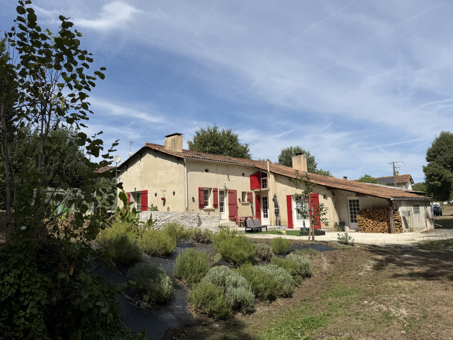 House in Saint-Aigulin - view 1