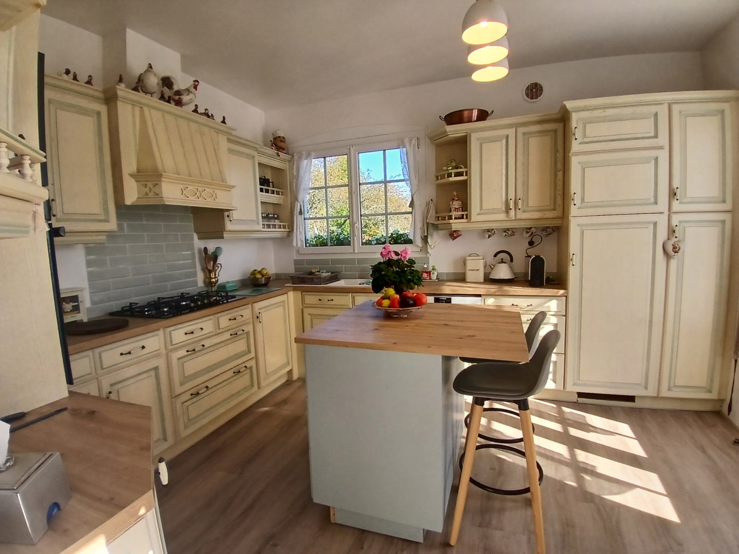 Beautiful 4 bed Périgourdine house for sale with breaktaking views over the countryside