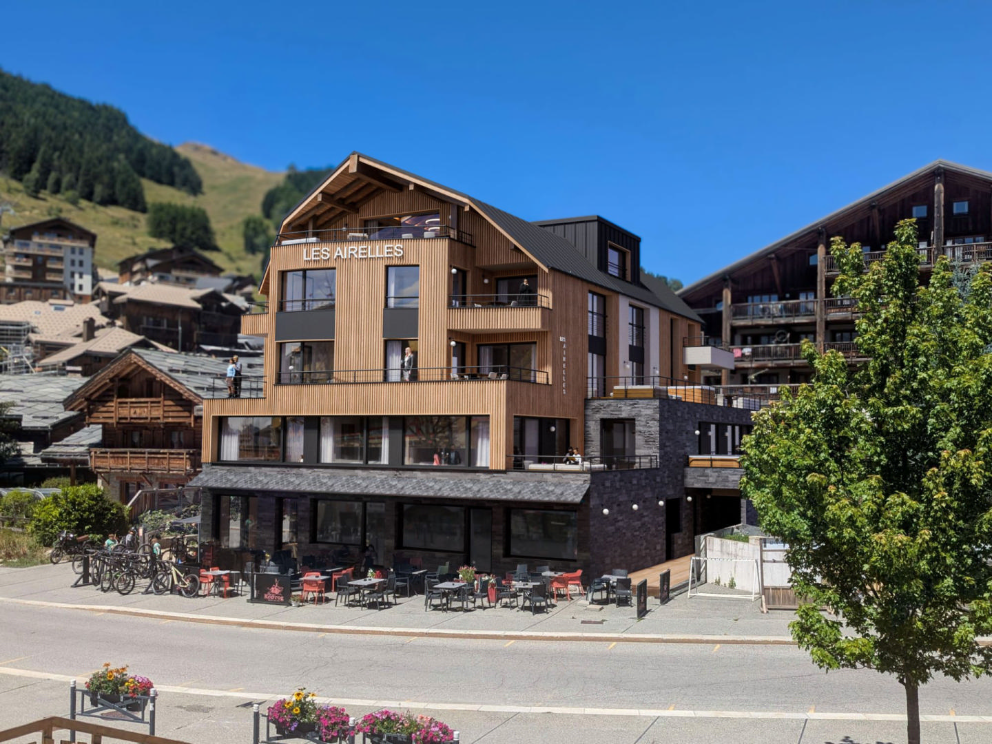 5 bedroom Ski Apartment near LES-DEUX-ALPES, Isere