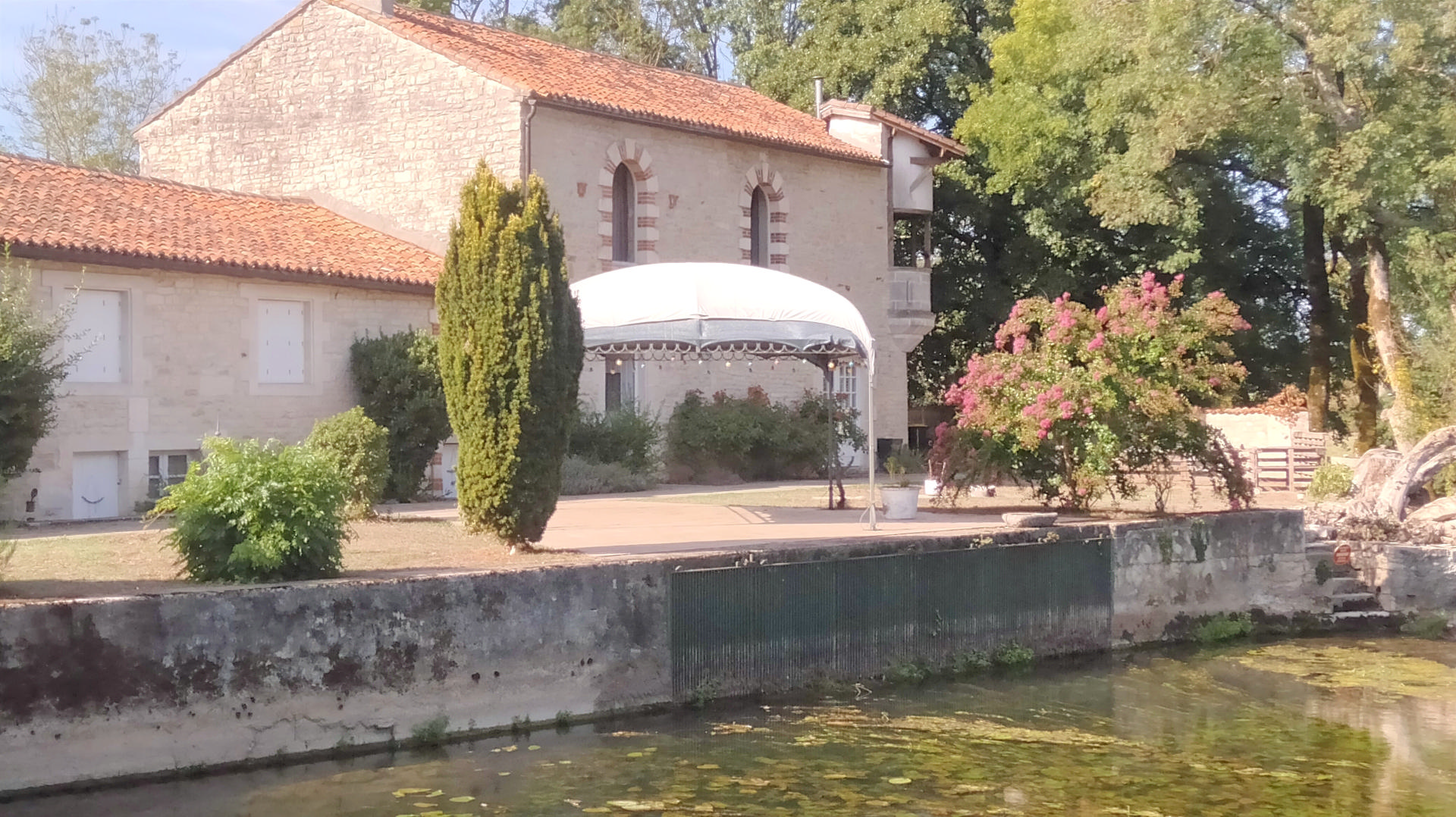 House in Luxe - Image 3