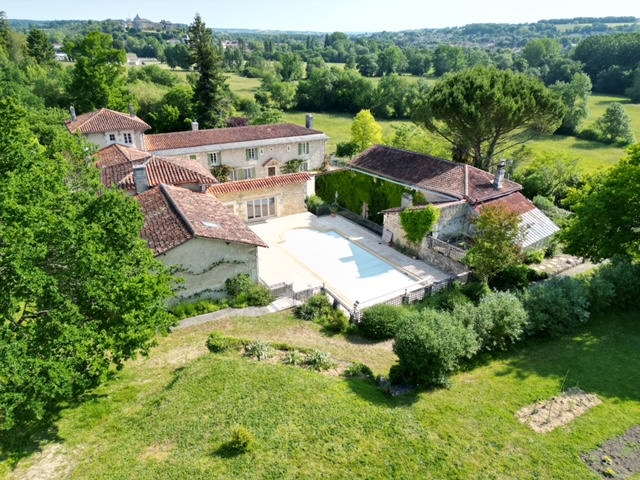 Elegant Manor with Guest Houses, Outbuildings, and Pool in grounds of 7 acres