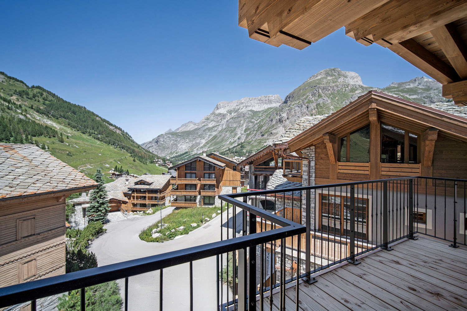 5 bedroom Ski Apartment near VAL-D'ISERE, Savoie