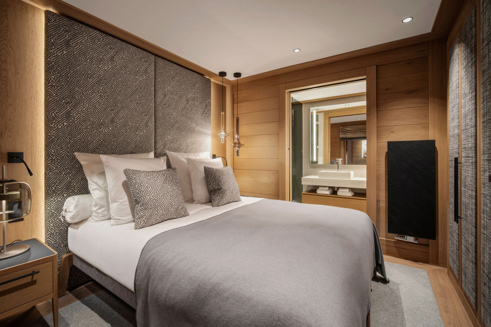 5 bedroom Ski Apartment near VAL-D'ISERE, Savoie
