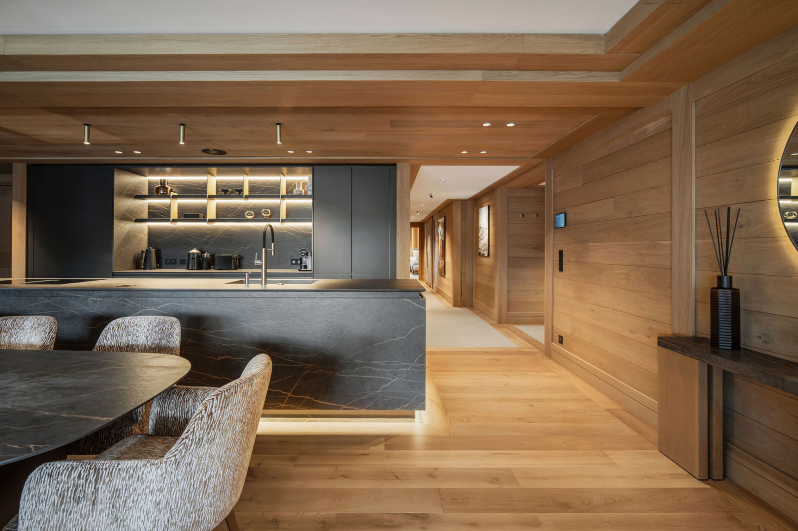 5 bedroom Ski Apartment near VAL-D'ISERE, Savoie