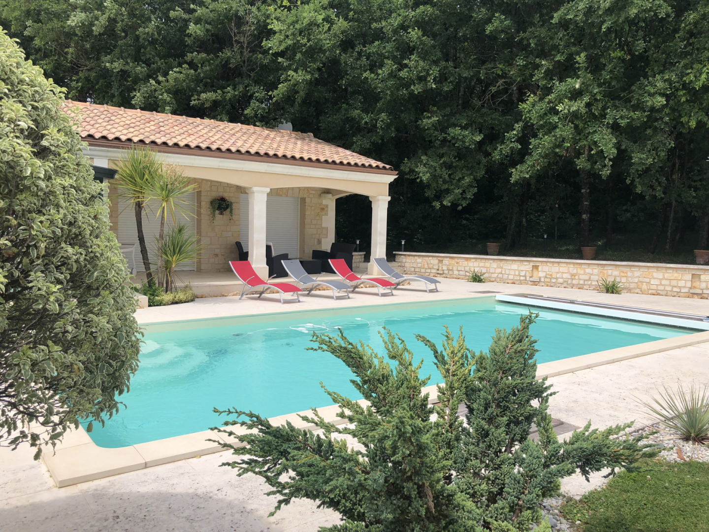 Modern house with gîte and swimming pool, magnificent grounds and views.  Near Barbezieux