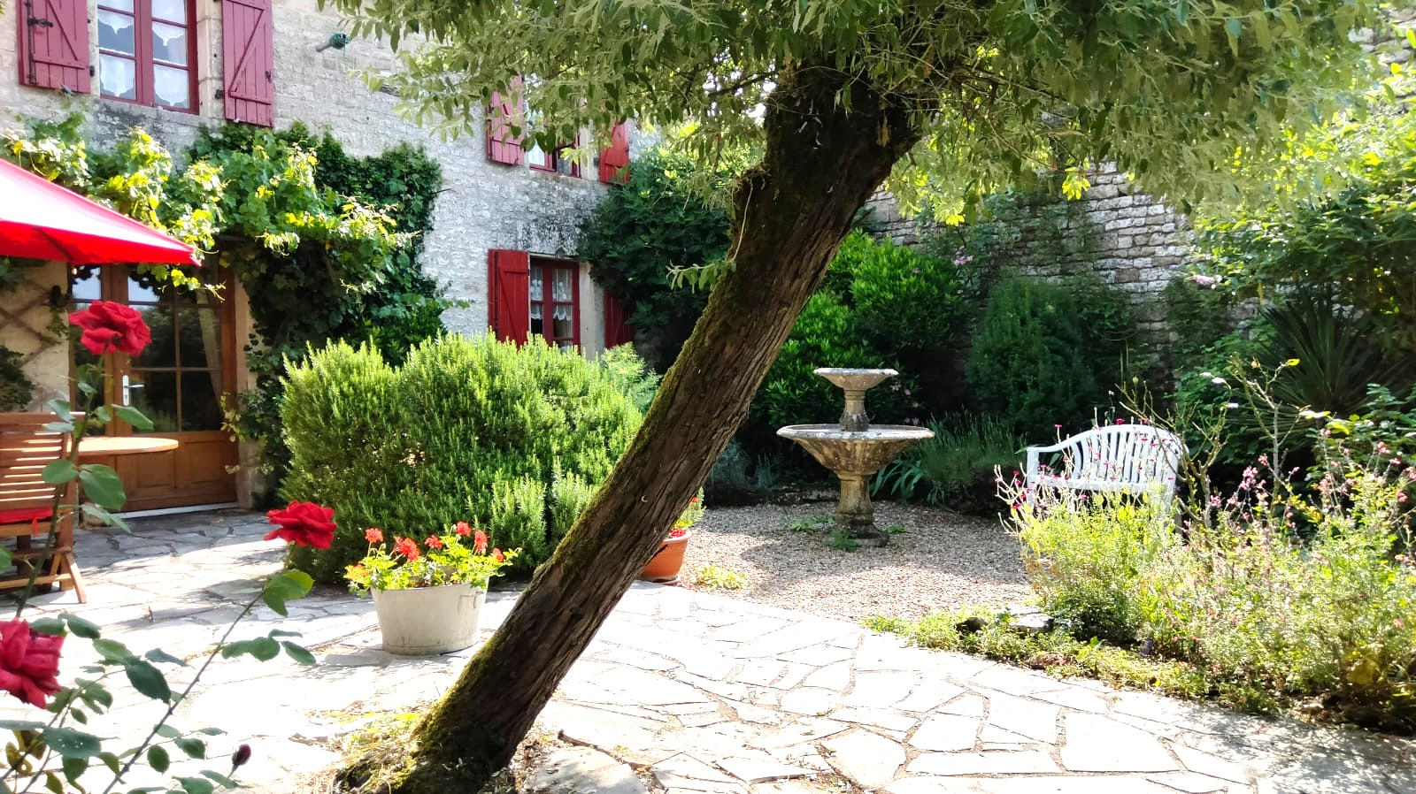 Old Stone Cottage, Pretty Village, 3 Bedrooms