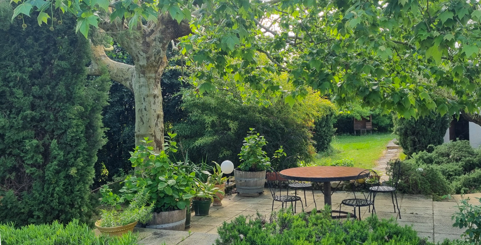 Spacious Countryside Residence with Pyrenean Views, Outbuildings, and Development Potential – Between Fanjeaux and Mirepoix
Spacious Countryside Residence with Pyrenean Views, Outbuildings, and Development Potential – Between Fanjeaux and Mirepoix