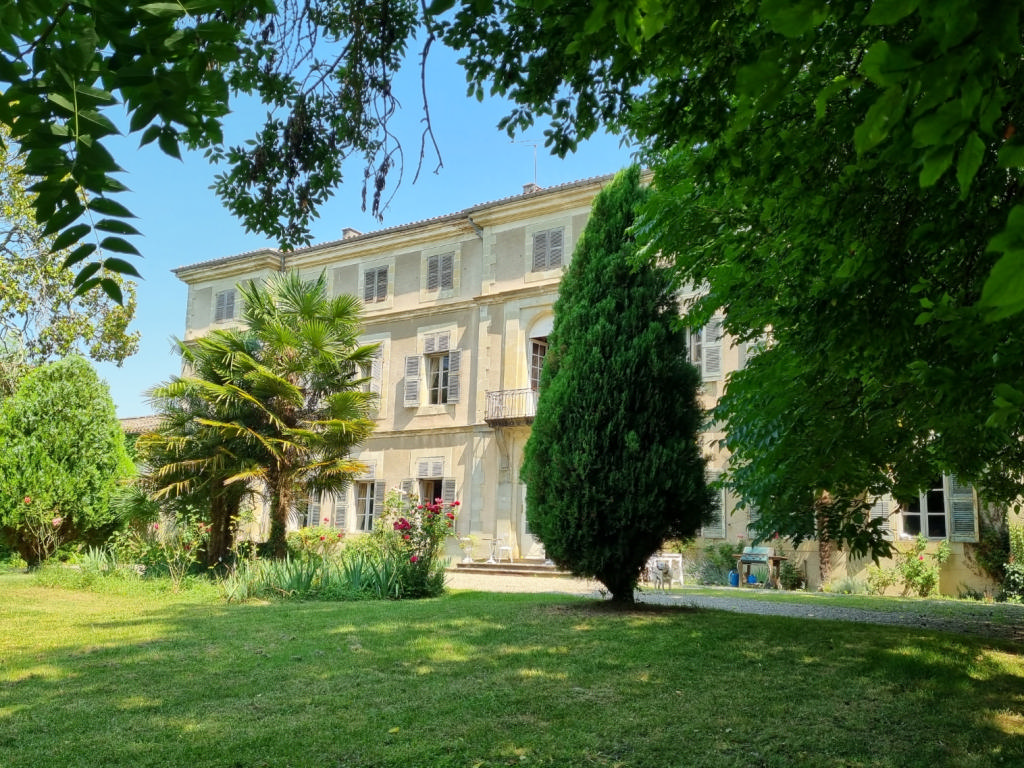 Aude. Authentic 16th Century château, 3 independent cottages. 14 acres.