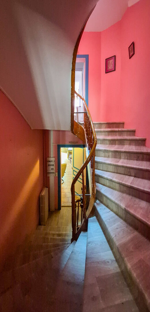 Character 5-Bedroom Townhouse with Garage in the Heart of Chalabre