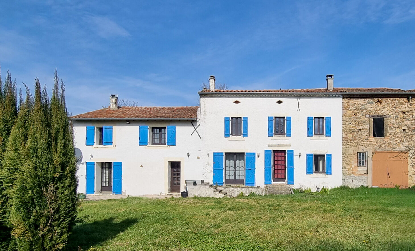 Charming 8-Bedroom Farmhouse with Pool, Gardens &amp; Stunning Views – Income Potential