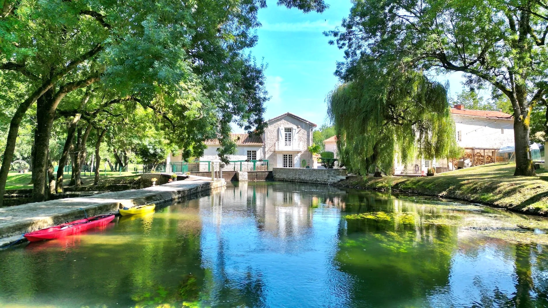 Historic Former Mill, 5 HA,11 beds, 2 Gîtes, Pool, Views, Eco Power - Charente