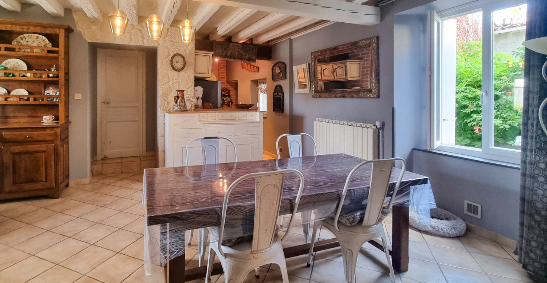 Charming Historic stone Village Home with Garden, Pool &amp; Outbuildings — Just 5 Minutes from Carcassonne