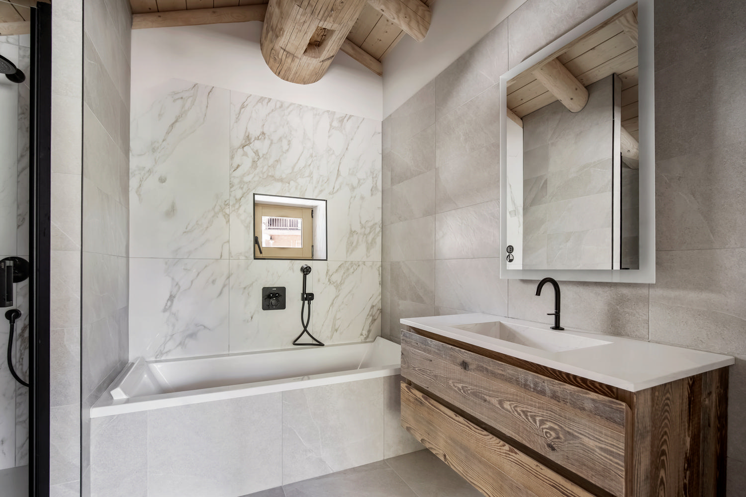 6 bedroom Ski Chalet near VAL-D'ISERE, Savoie