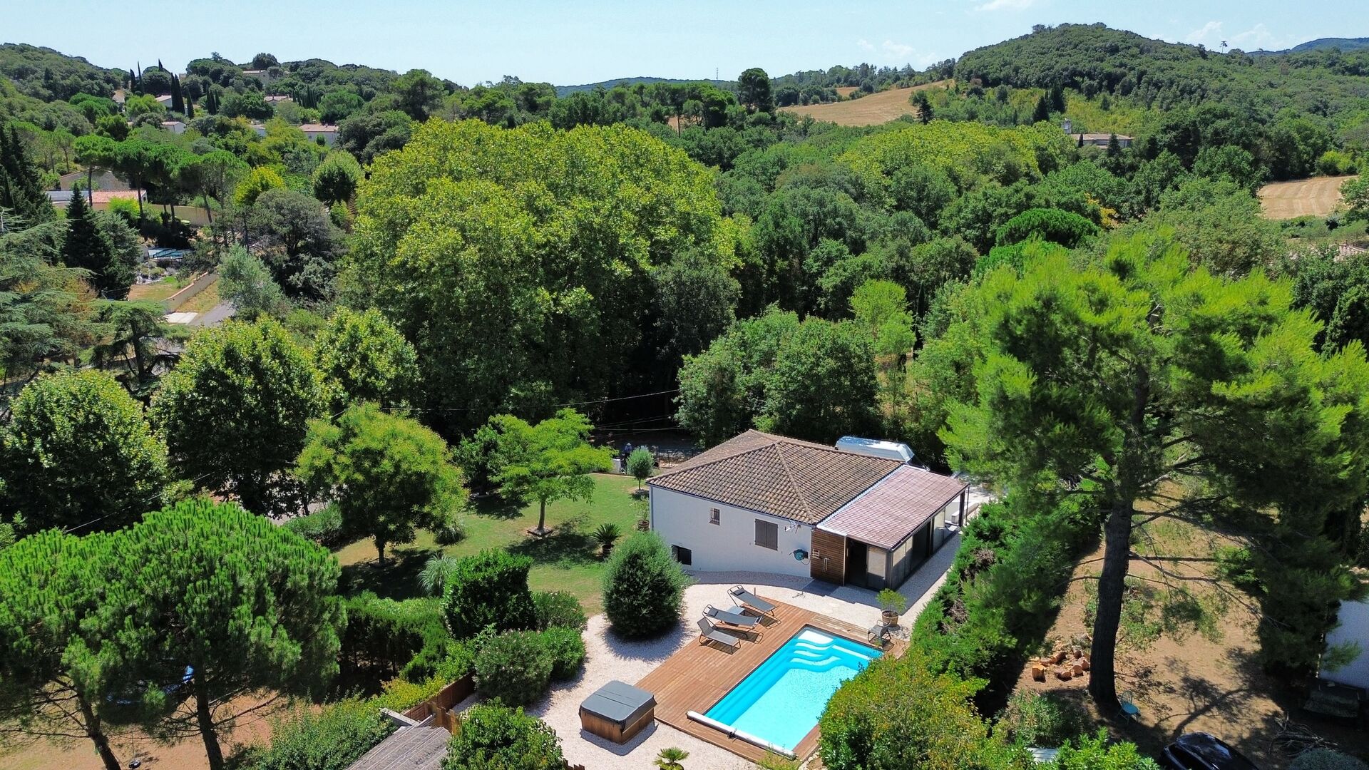House in Alairac - view 1