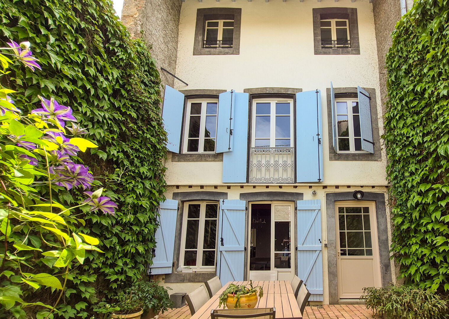 Charming Renovated Townhouse in the Heart of Mirepoix with Courtyard, Outbuilding &amp; Roof Terrace