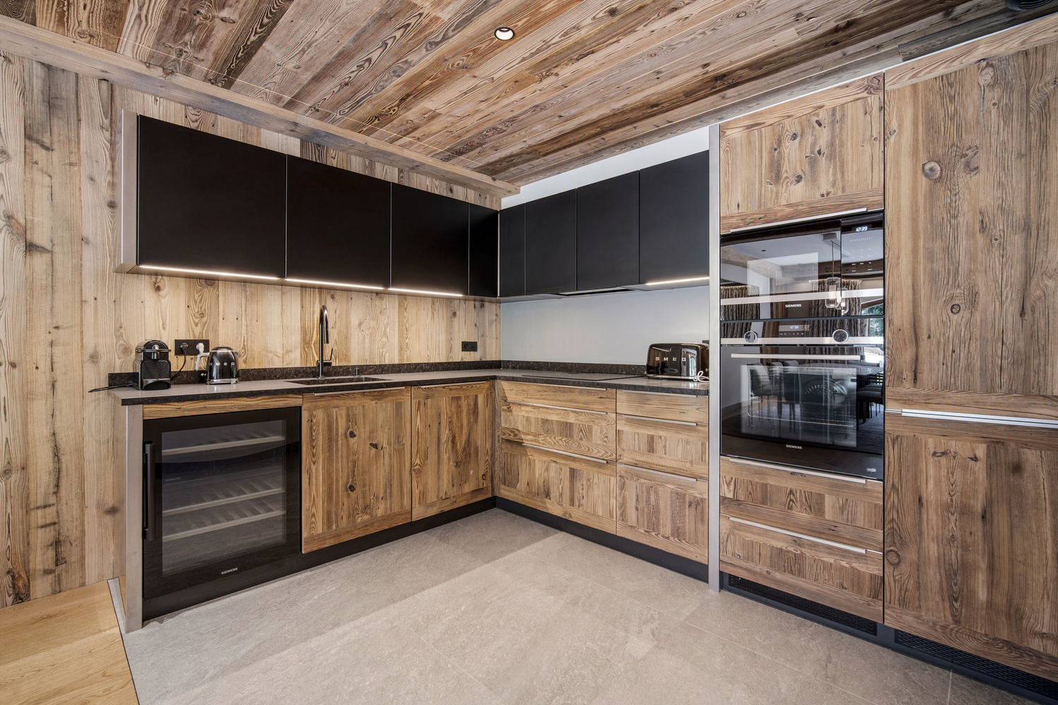 6 bedroom Ski Chalet near VAL-D'ISERE, Savoie