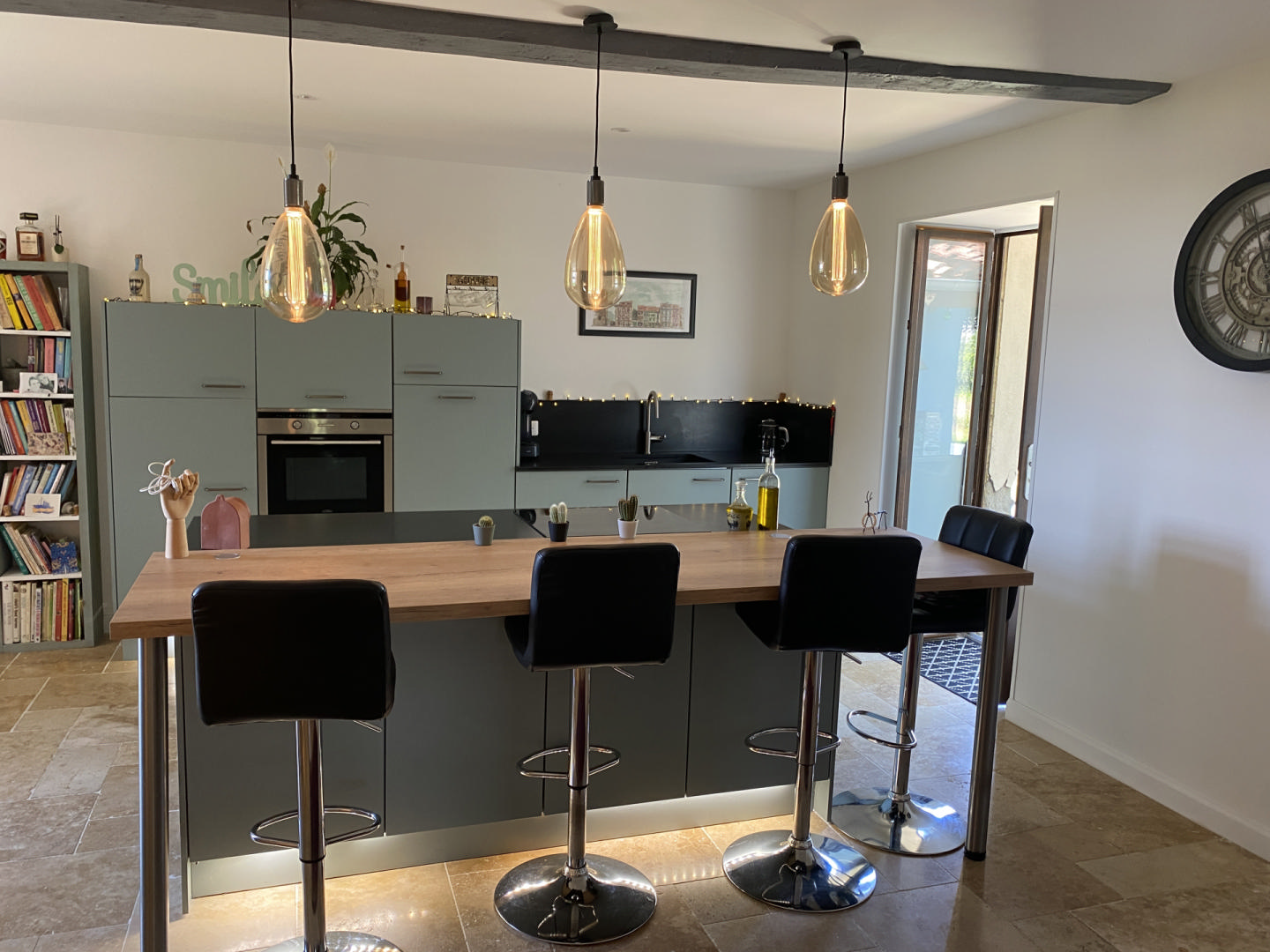 Country house with swimming pool. No neighbours. Close to Aubeterre sur Dronne.