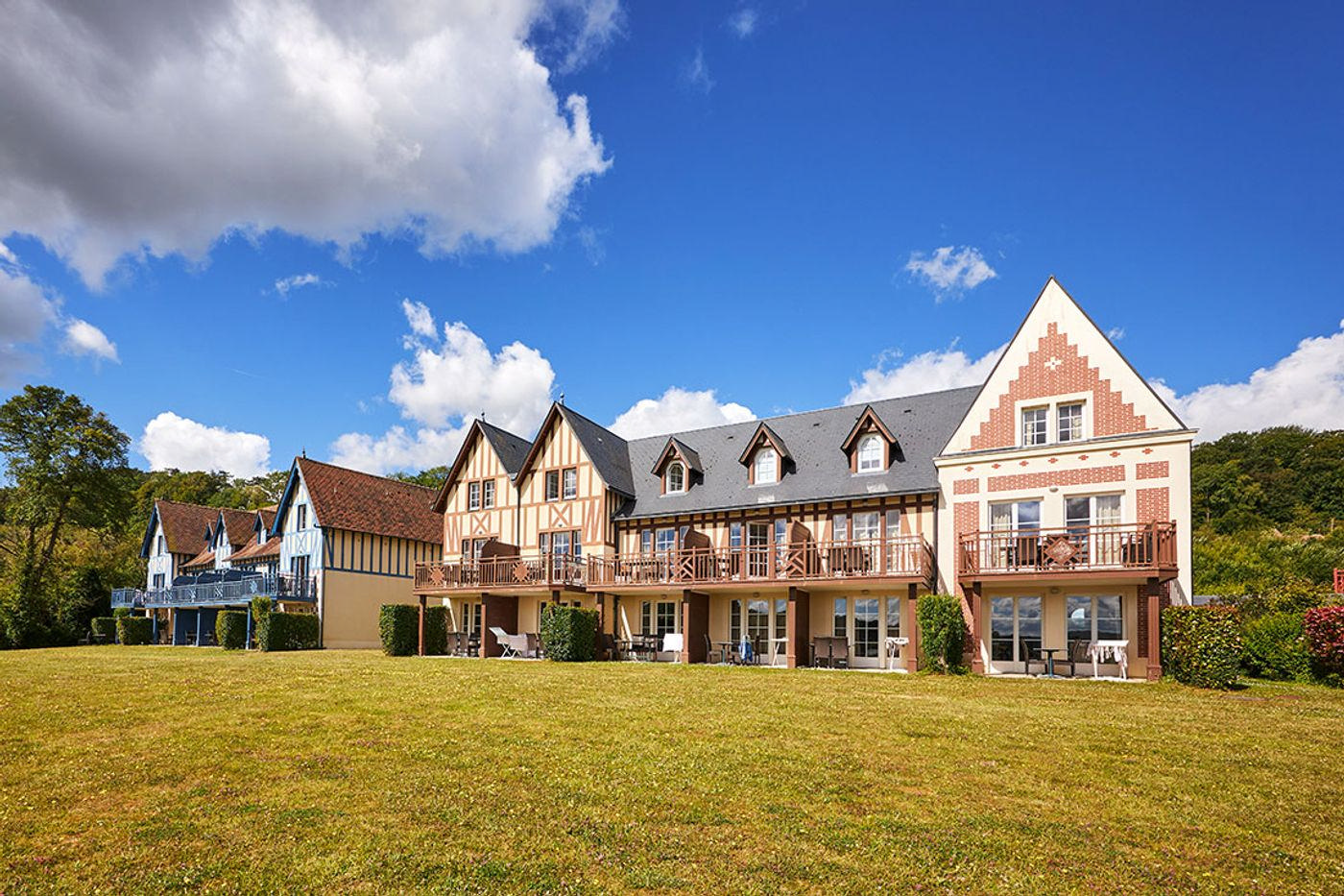 1 bedroom Apartment near HOULGATE, Calvados
