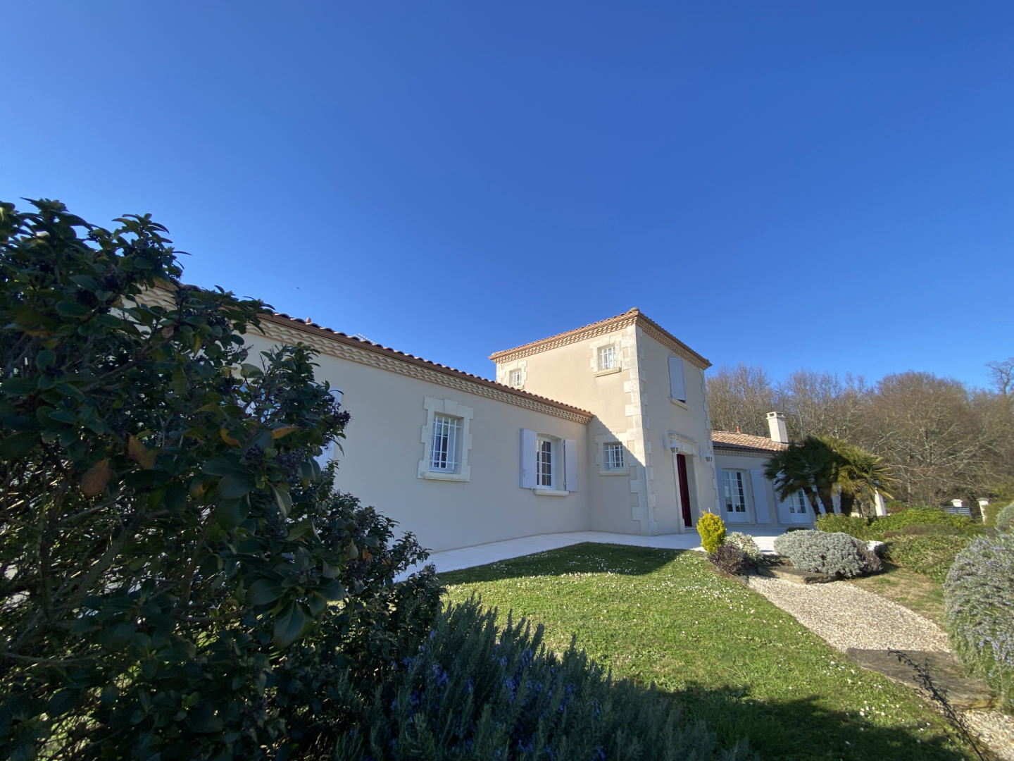 Modern house with gîte and swimming pool, magnificent grounds and views.  Near Barbezieux