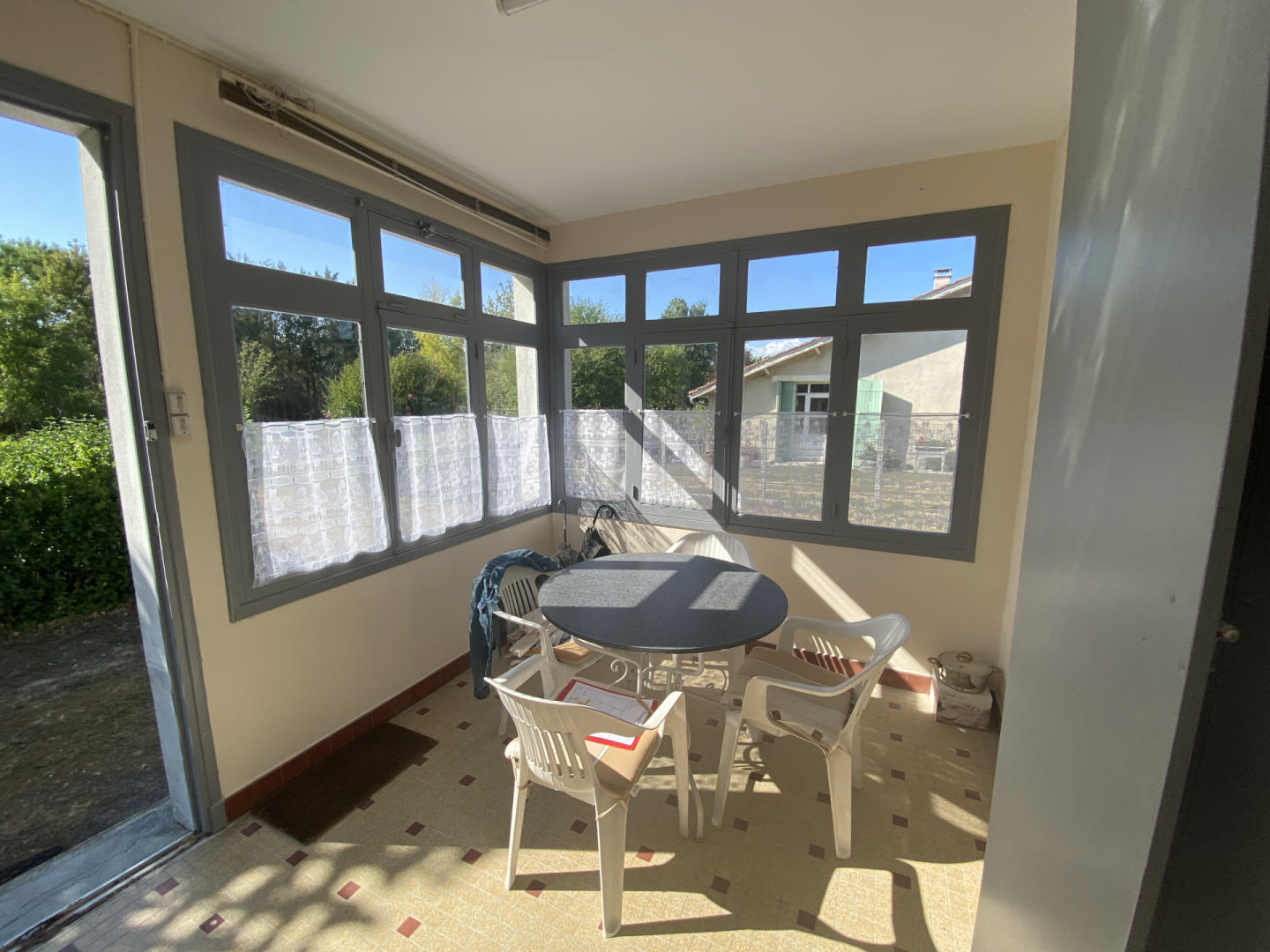 Rare opportunity: Large townhouse for sale in Chalais, South Charente.