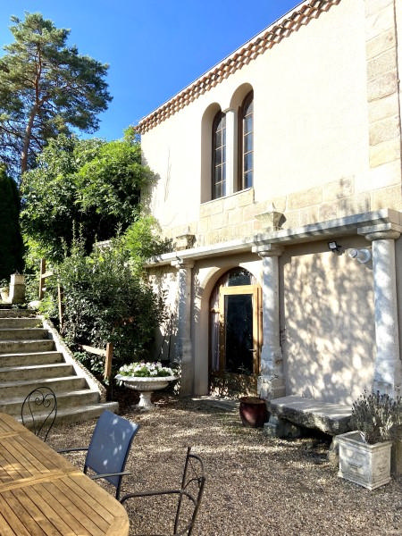 Confolens, Character 4-Bedroom Property, 2 Bed Folly, Garden, Walk to Shops