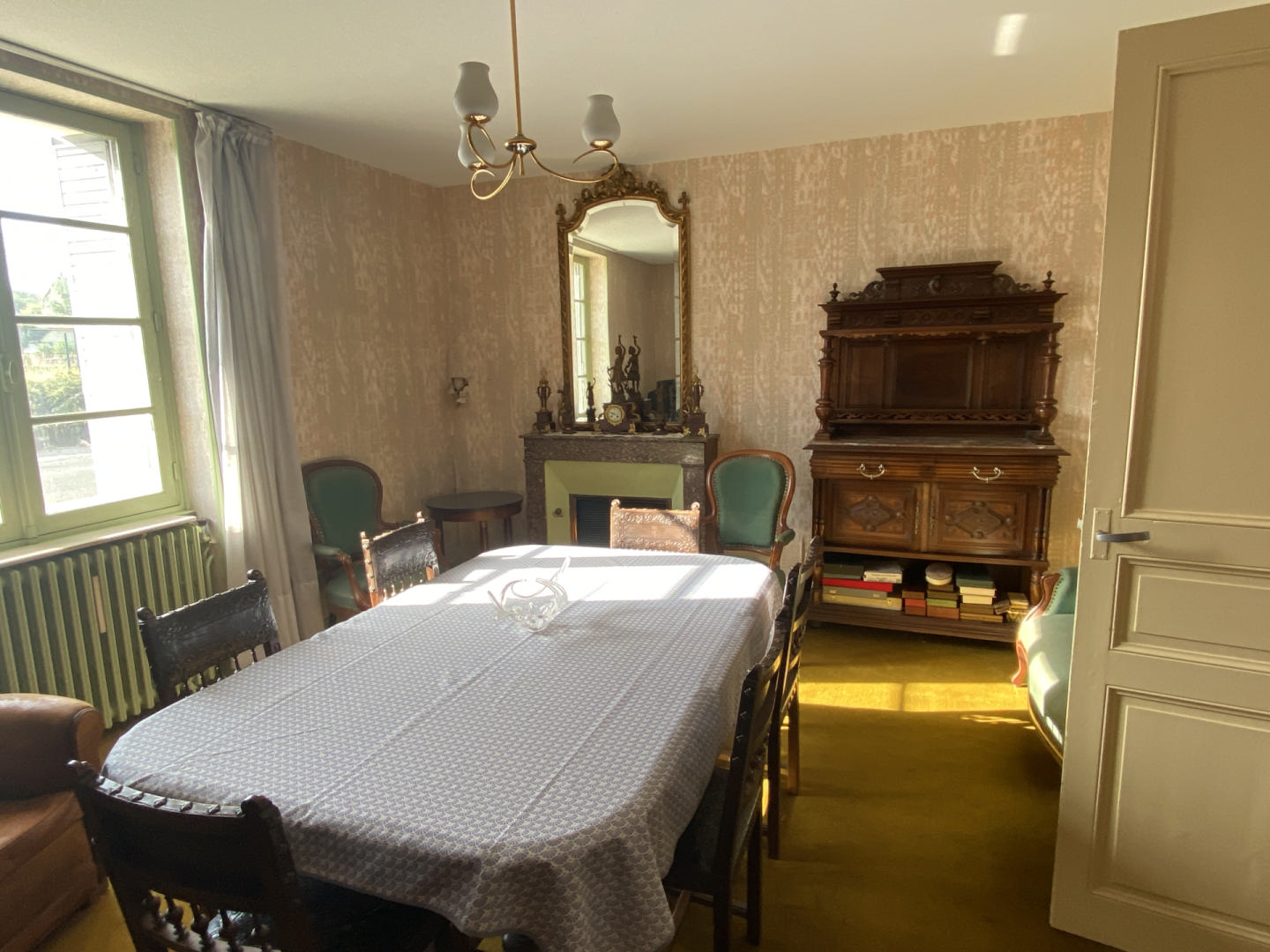 Rare opportunity: Large townhouse for sale in Chalais, South Charente.