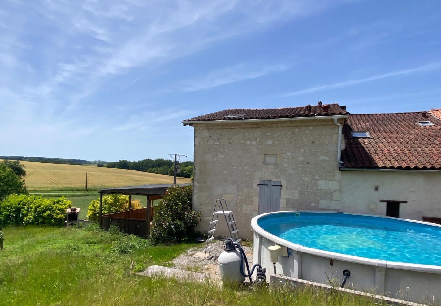Spacious 4 bedroom house for sale in Charente hamlet with countryside views.