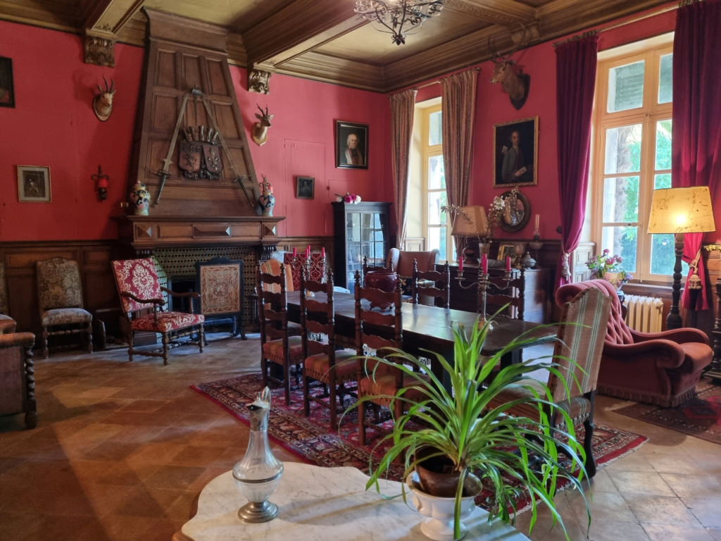 Aude. Authentic 16th Century château, 3 independent cottages. 14 acres.