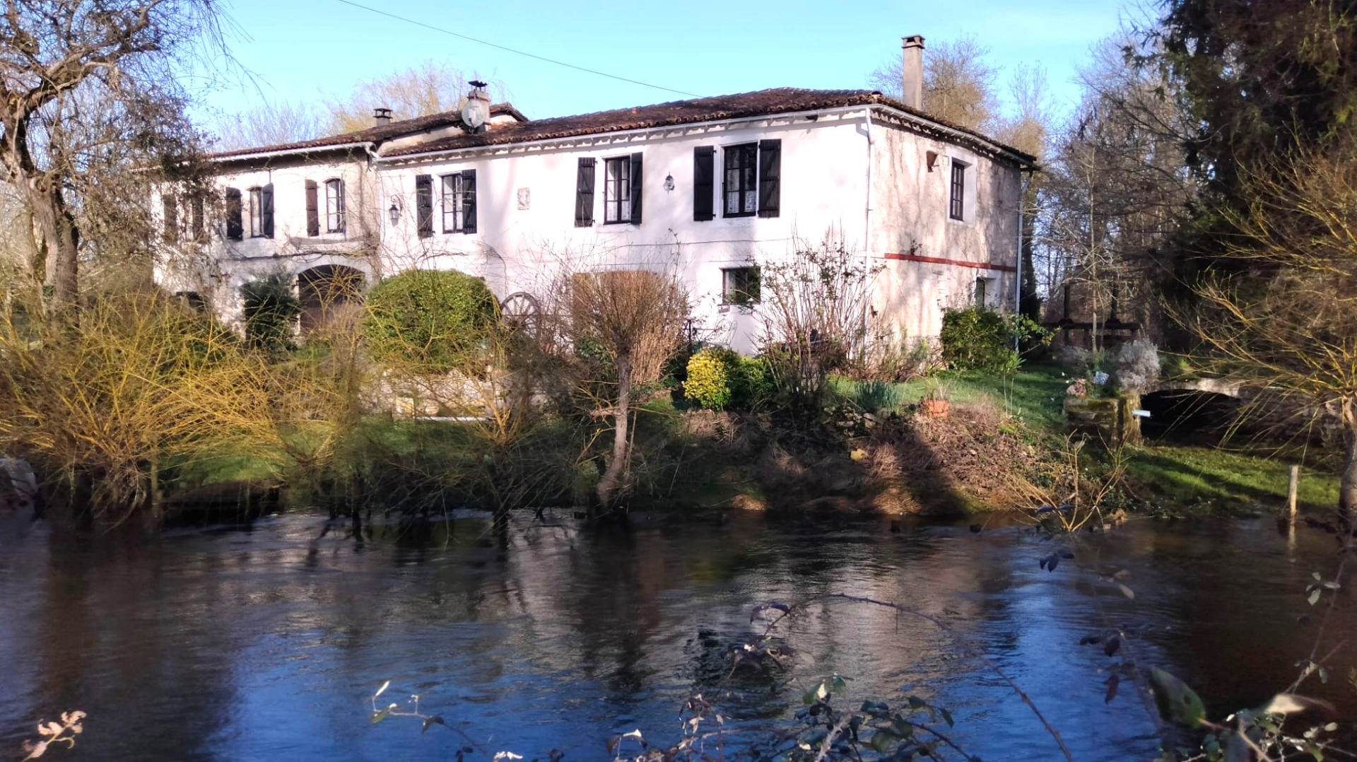 Historic Water Mill, No Near Neighbours, Pool, 1 Ha