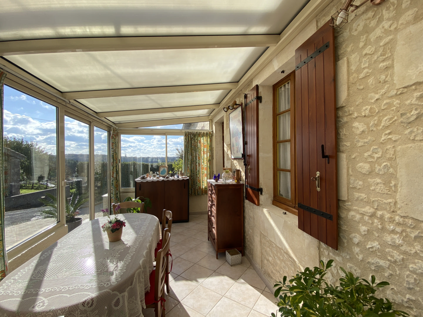 Charming Country House for Sale just 35 minutes from Bordeaux