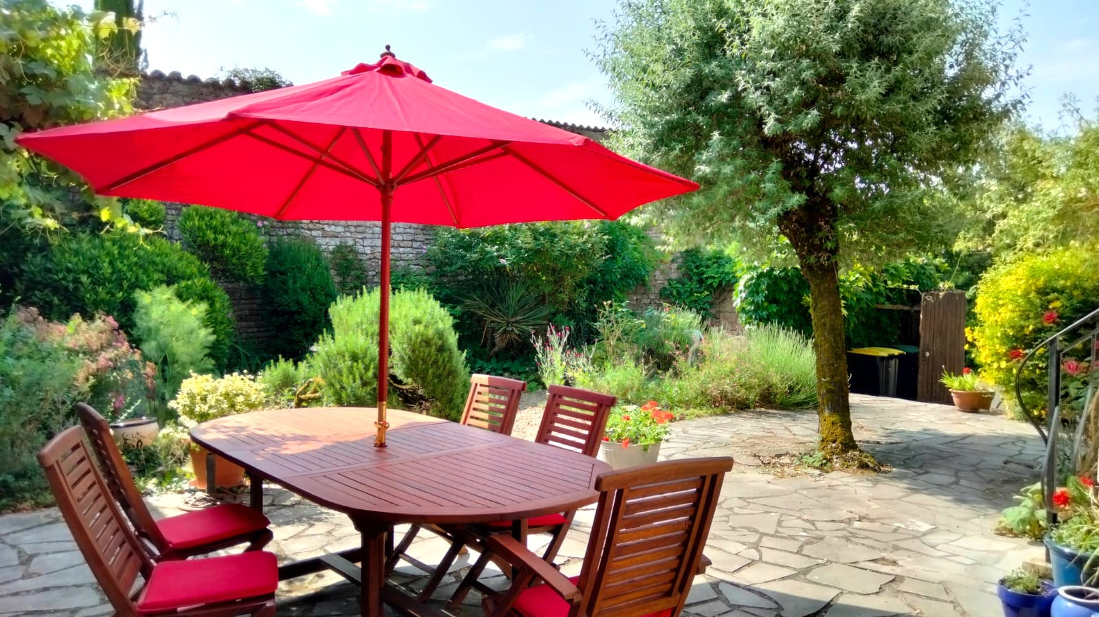 Old Stone Cottage, Pretty Village, 3 Bedrooms